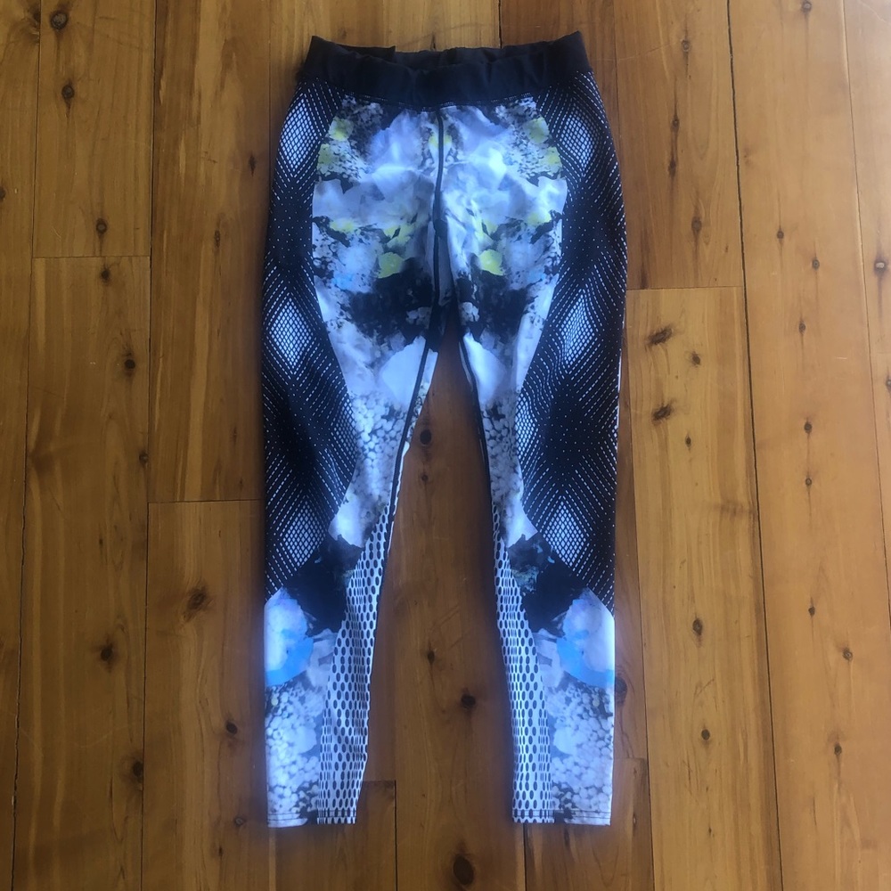 UO Without Walls Workout Leggings